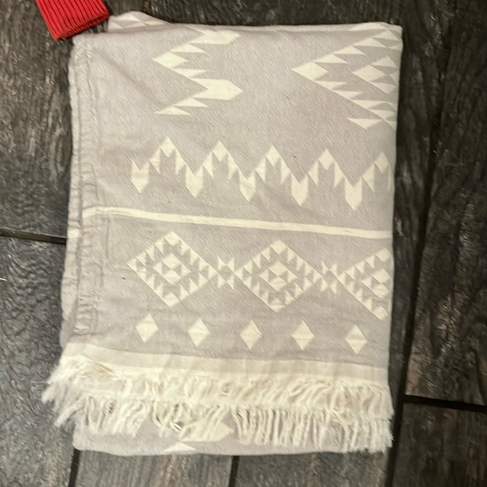 Magaschoni Reversible Aztec Throw